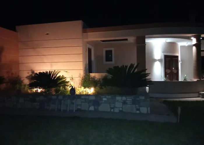 - Family Comfort With Large Garden, Jacuzzi Vila Kos