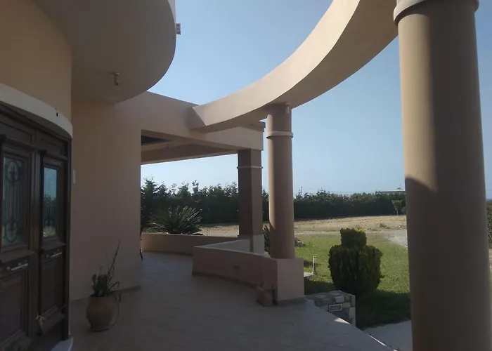 Vila - Family Comfort With Large Garden, Jacuzzi