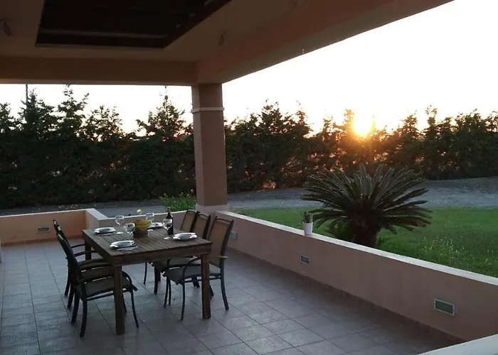 Vila - Family Comfort With Large Garden, Jacuzzi