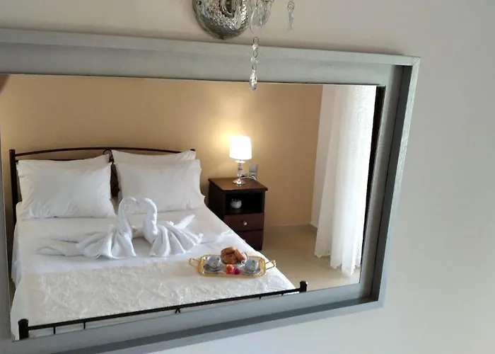 - Family Comfort With Large Garden, Jacuzzi Vila *