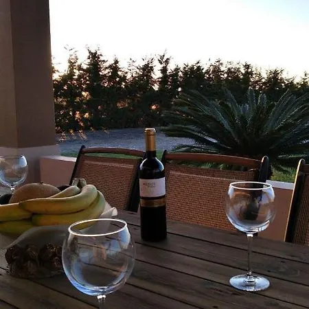 - Family Comfort With Large Garden, Jacuzzi Кос