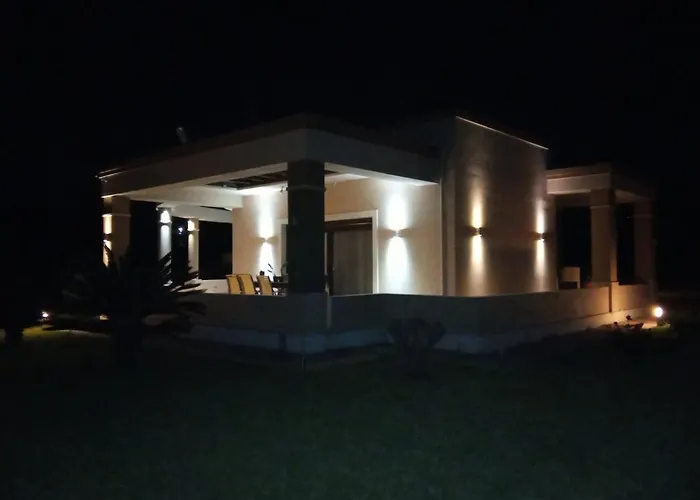 Villa - Family Comfort With Large Garden, Jacuzzi Cós