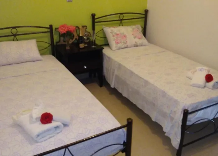 Villa - Family Comfort With Large Garden, Jacuzzi Cós