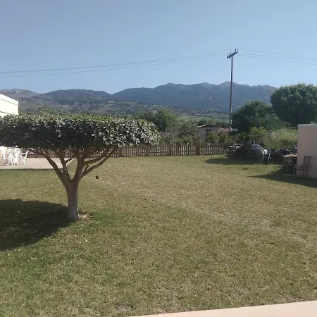 Villa - Family Comfort With Large Garden, Jacuzzi Città di Kos