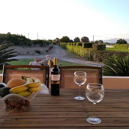 - Family Comfort With Large Garden, Jacuzzi Villa