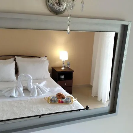 - Family Comfort With Large Garden, Jacuzzi Willa *