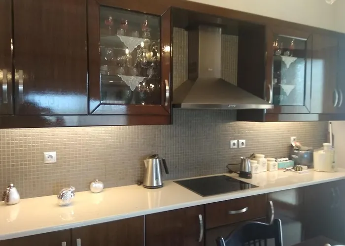 - Family Comfort With Large Garden, Jacuzzi * بلدة كوس